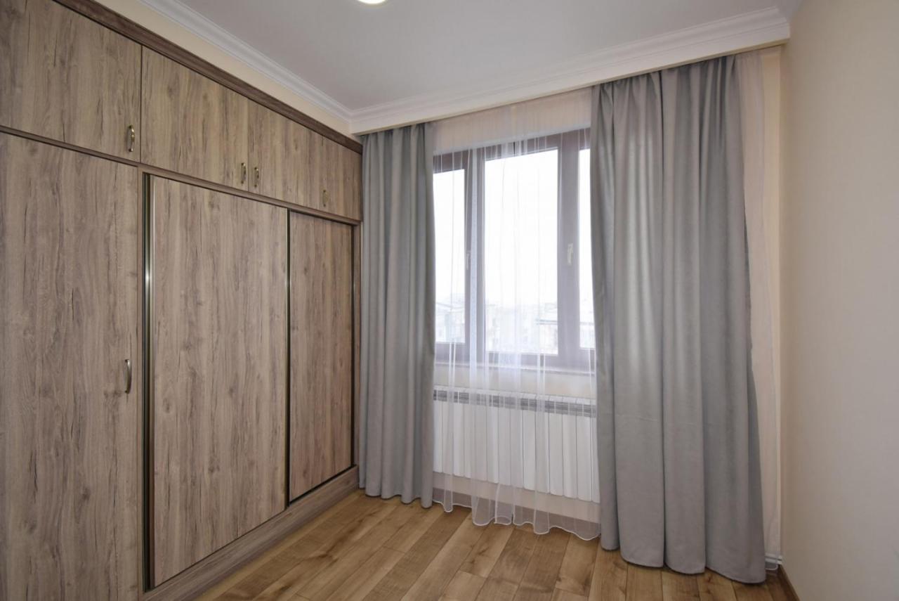 2 Bedroom Apartment, Quiet And Spacious Yerevan Luaran gambar