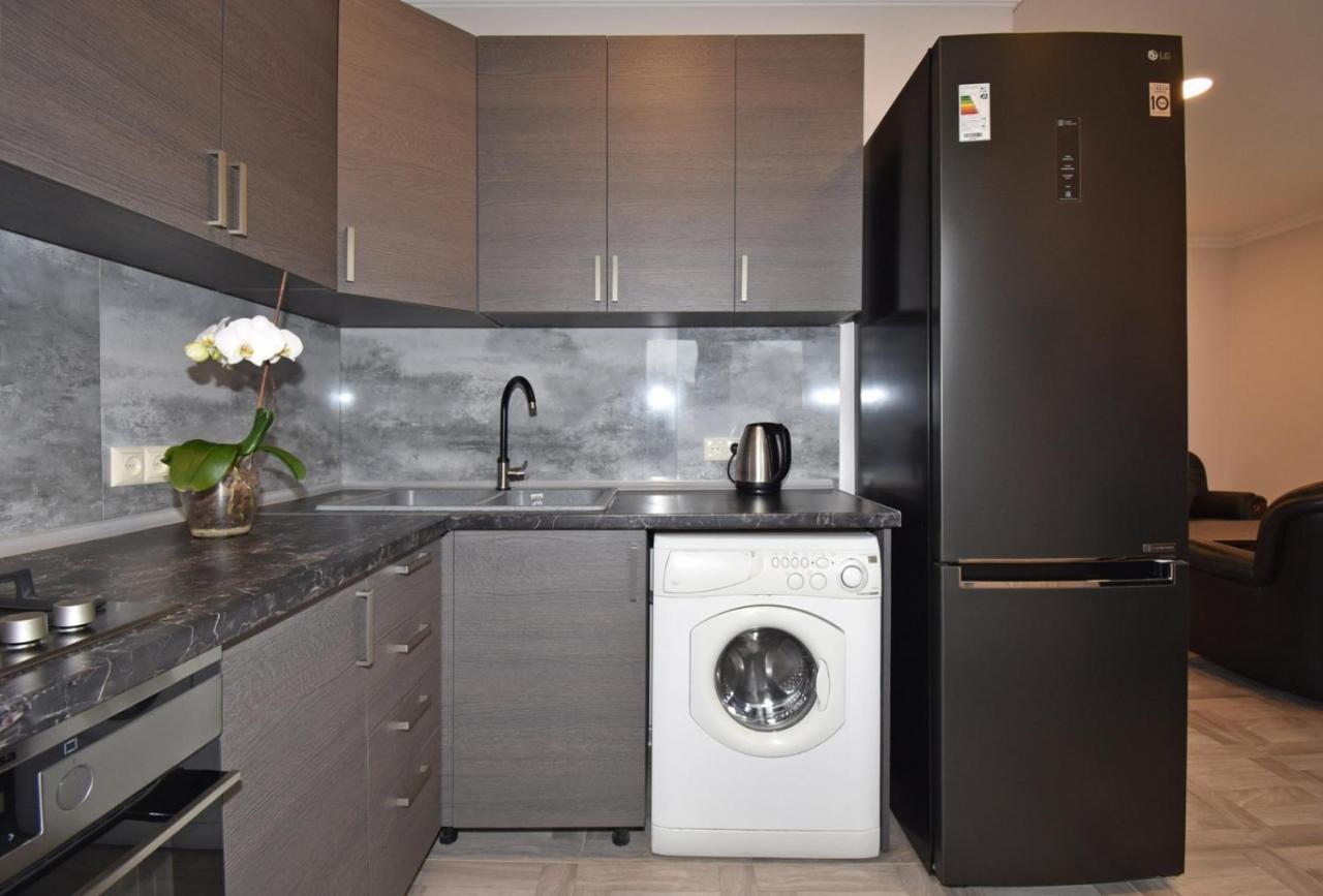 2 Bedroom Apartment, Quiet And Spacious Yerevan Luaran gambar