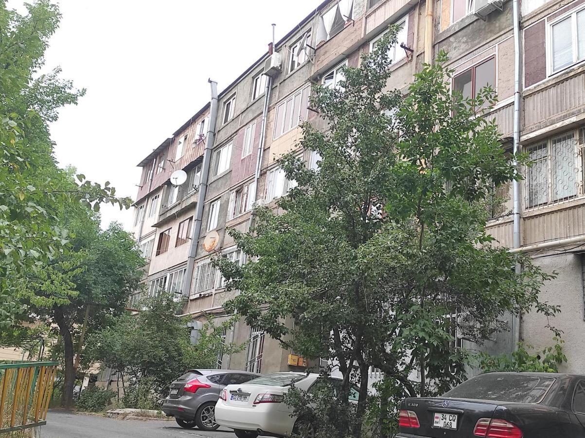 2 Bedroom Apartment, Quiet And Spacious Yerevan Luaran gambar